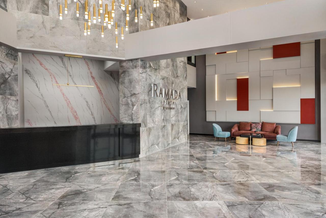 Hotel Ramada Plaza By Wyndham Batman Exterior foto